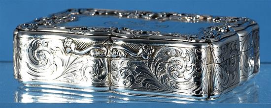 An early Victorian silver table snuff box, Length 4”/100 mm Width 47mm Weight 8.1oz/230grms